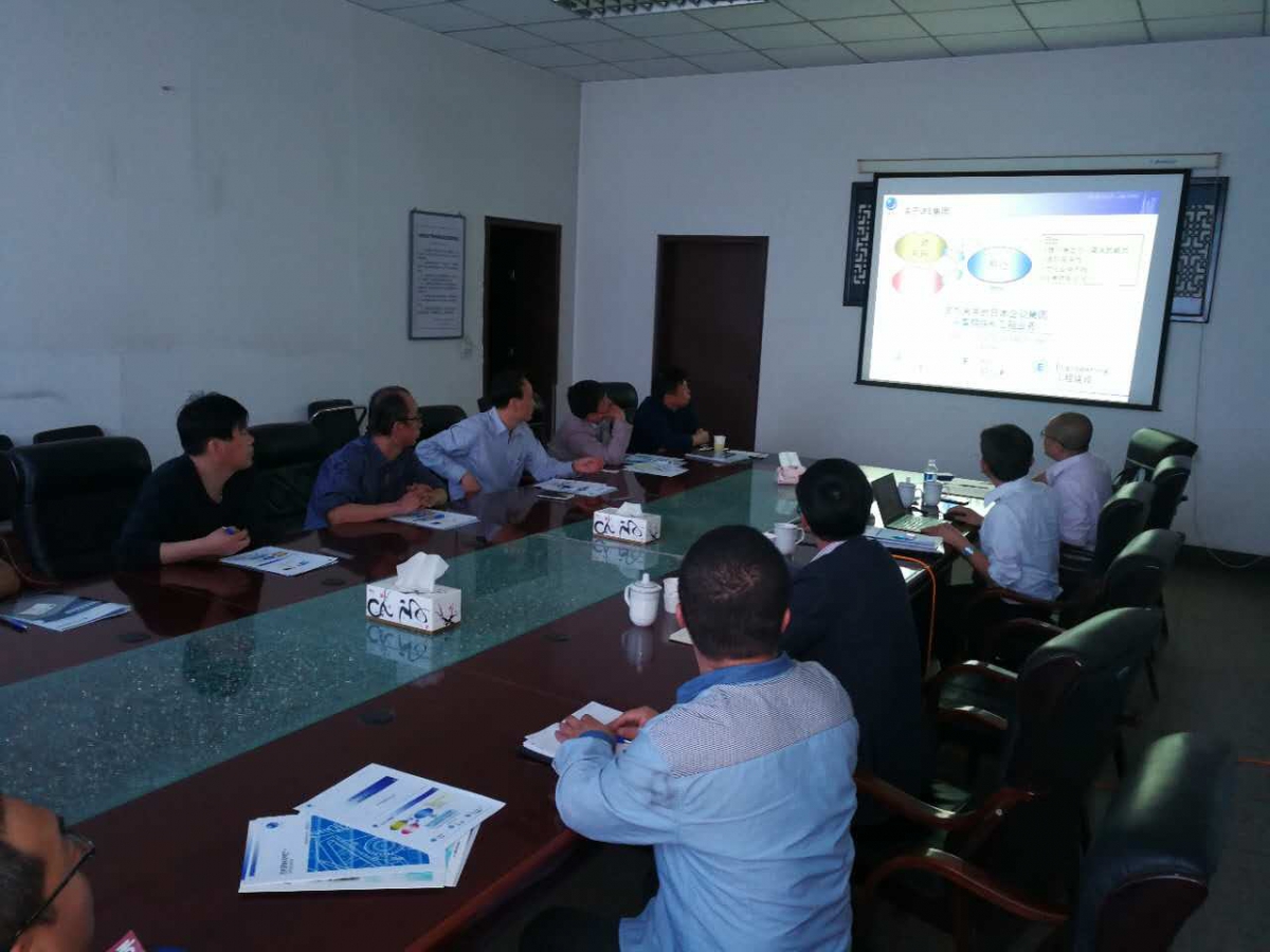 法鋼和JFE的技術(shù)和市場(chǎng)團(tuán)隊(duì)訪(fǎng)問(wèn)煤礦機(jī)械設(shè)備制造廠(chǎng)2